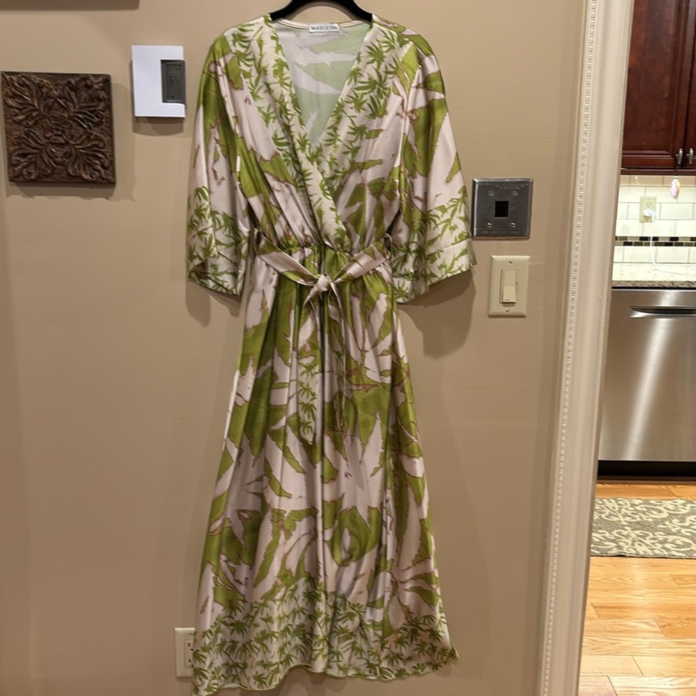 MADISON WRAP TOP MAXI